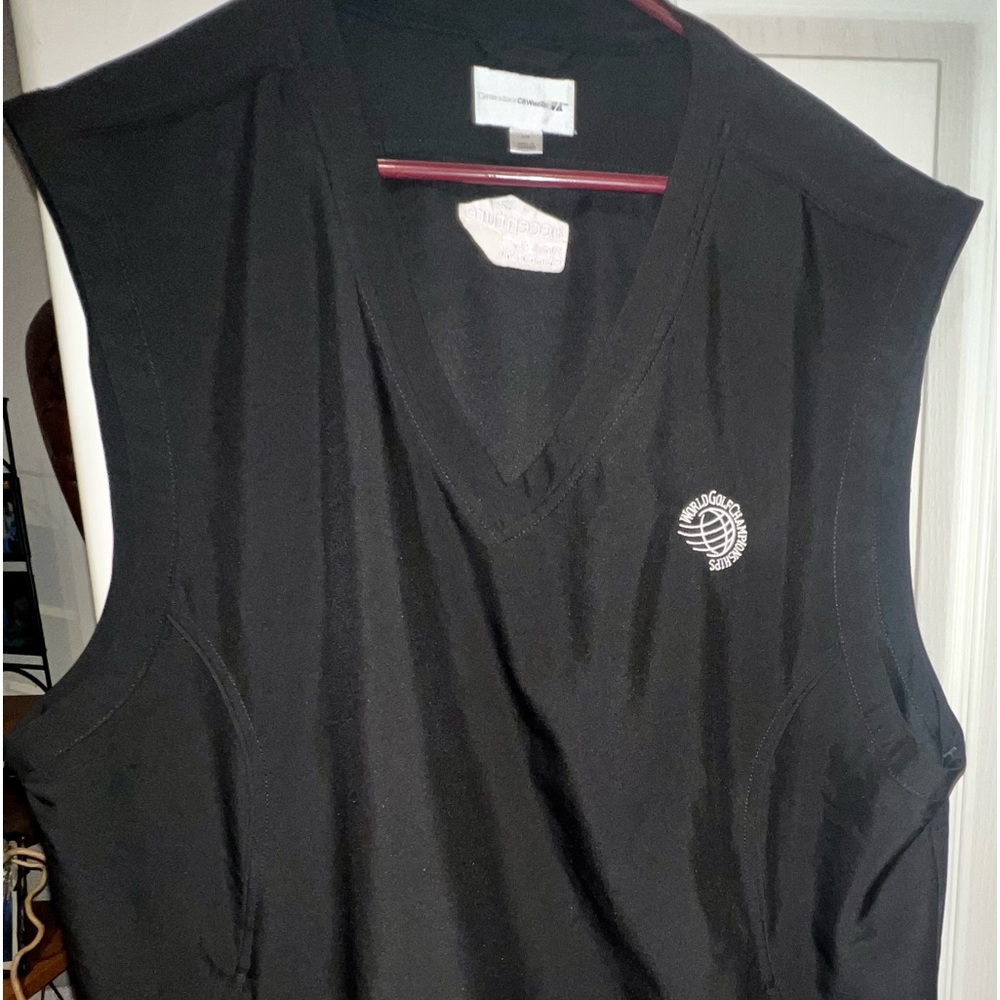 Cutter & Buck Purple Accenture Golf Vest Size L 2 zipper pockets